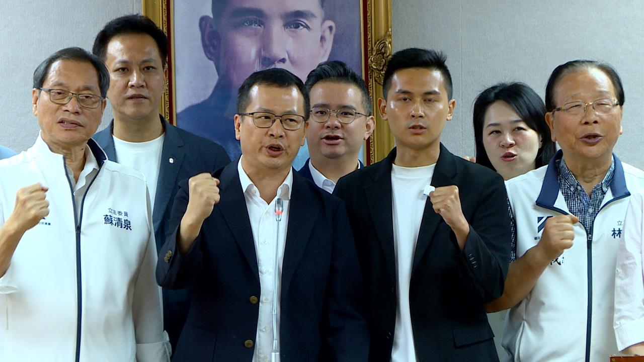 拒絕認敗蕭敬嚴！　何元楷謝票記者會逾20藍委到場力挺