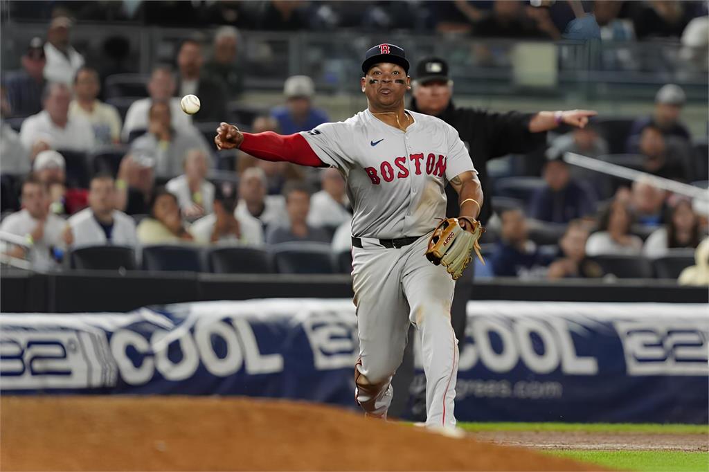 MLB／紅襪網羅明星三壘手柏格曼陷入難題　紅襪重砲德弗斯喊：三壘是我的位置！