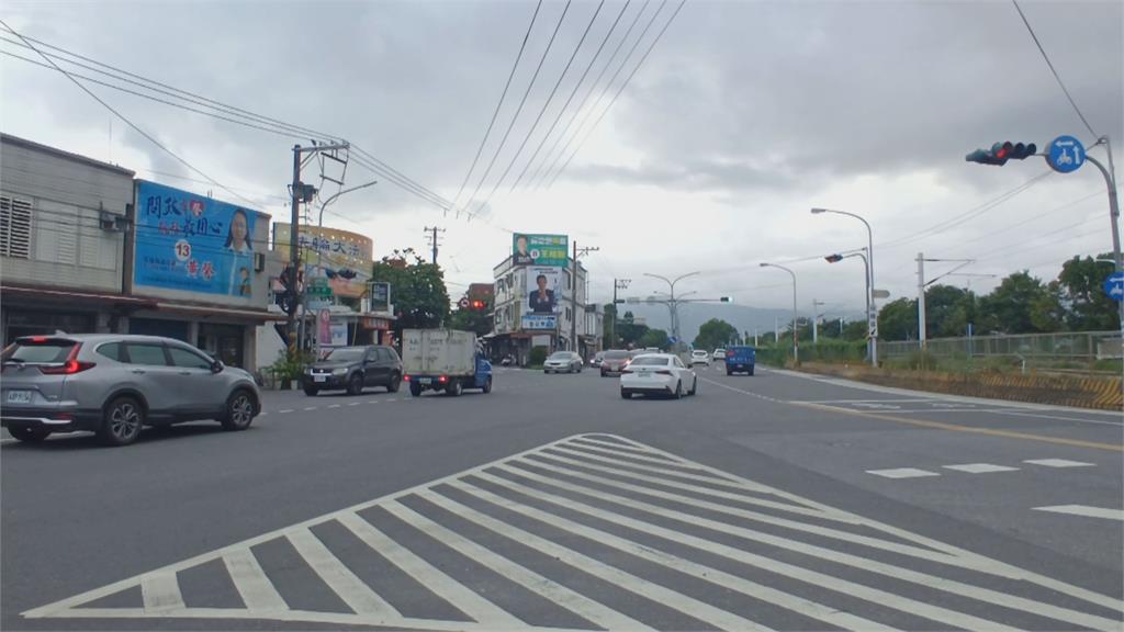 平交道號誌秒數跑完沒變綠燈　以為故障往前滑行挨罰