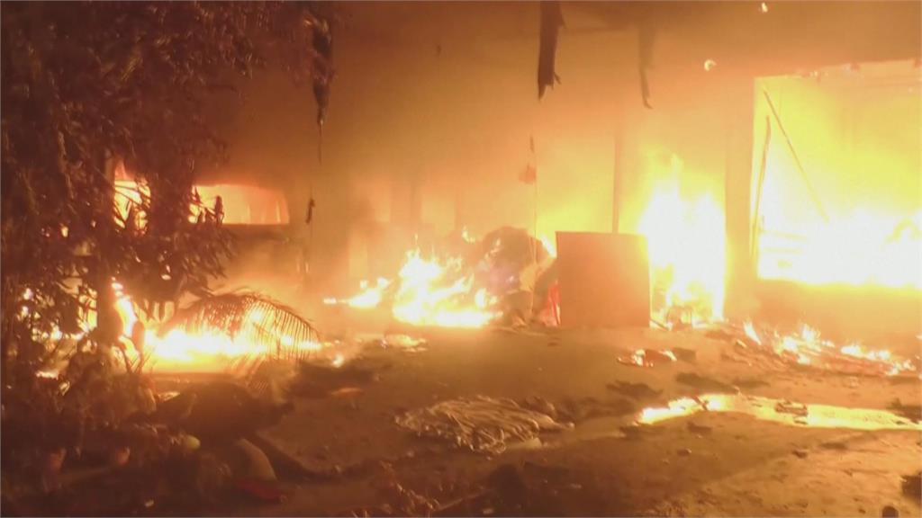 種族衝突！近千抗議人士縱火　印度副外長「辛赫」家燒了一夜