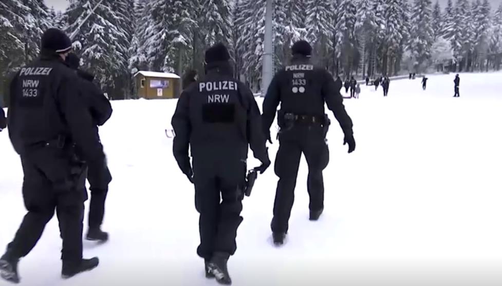 冬天就是要玩雪！ 德民眾無視防疫禁令湧入滑雪勝地