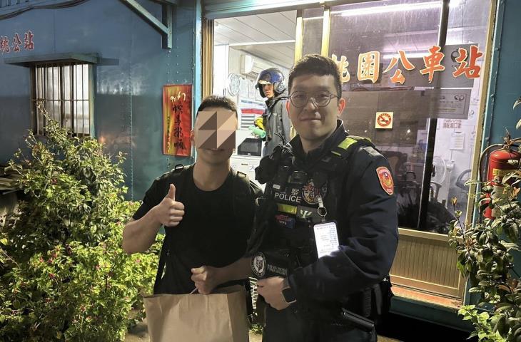 男子桃園旅遊「錢包、行李」遺落公車　幸警方協助順利找回