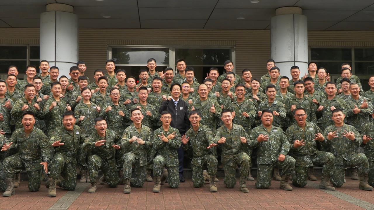 總統賴清德慰勉救災國軍 大讚國軍如"花蓮重生的光"