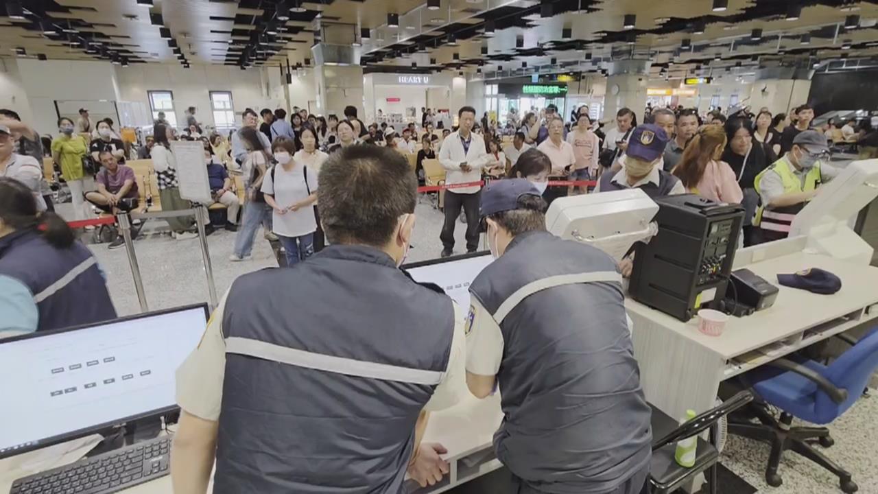 樺加沙逼近！午後航班全取消　馬公機場湧候補人潮