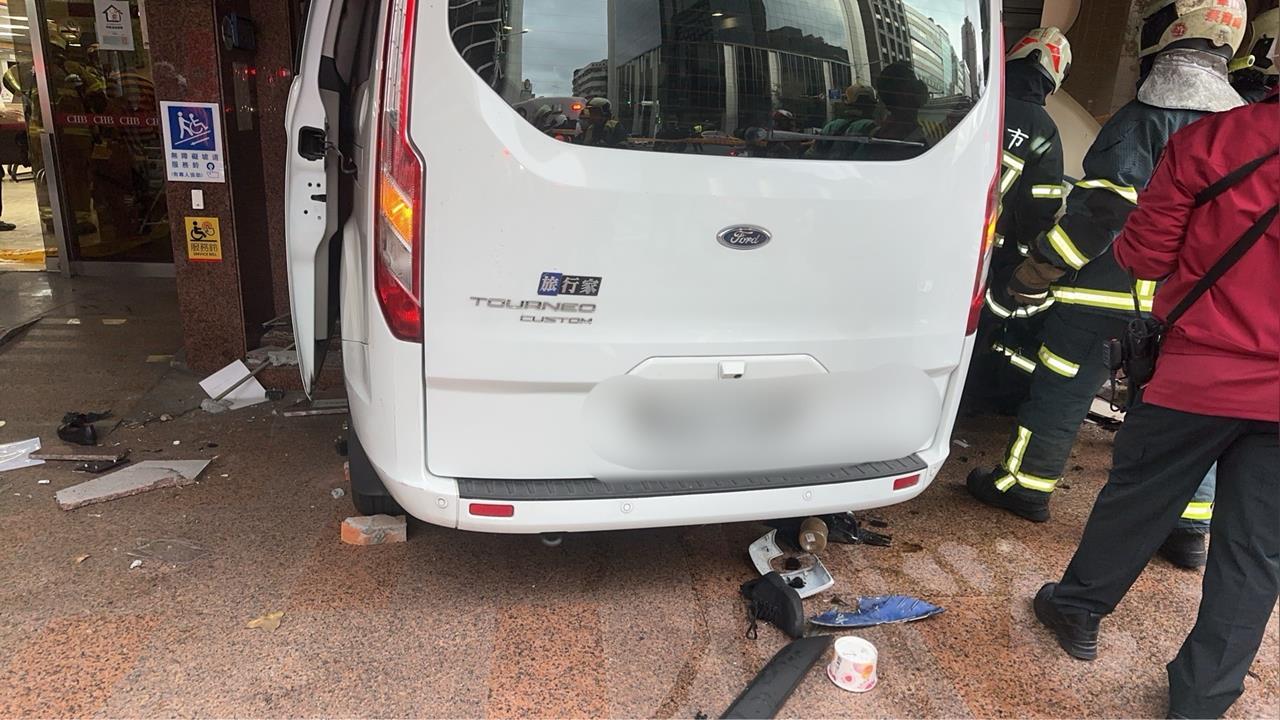 快新聞／採訪車事故遭惡意造謠　三立電視：已報警