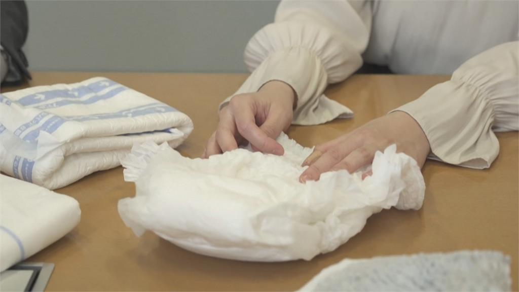 日本出生率連8年創新低　尿布業者轉型生產成人紙尿布