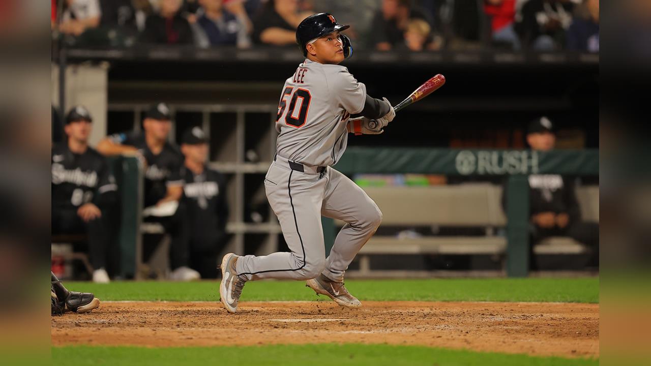 MLB(影)／「台灣怪力男」李灝宇點燃反撲氣焰！帶頭扛冰桶嗨潑飲料慶祝網笑翻