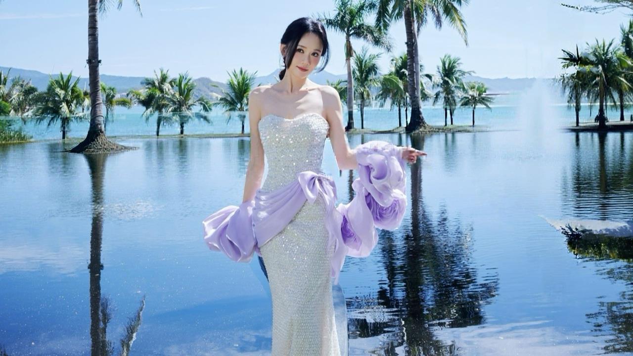 陳喬恩罕見「正面解放Bra」！她堅持2原則「Hold這」性感線條全破防