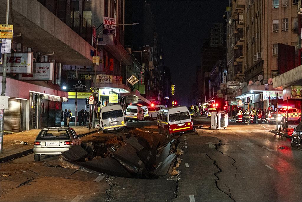 快新聞／南非約翰尼斯堡氣爆1死48傷　整排車輛炸飛空中