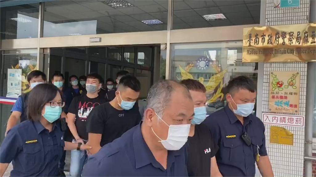 囂張！羈押期滿出來續滋事  警掃蕩台南「陸橋幫」8人落網