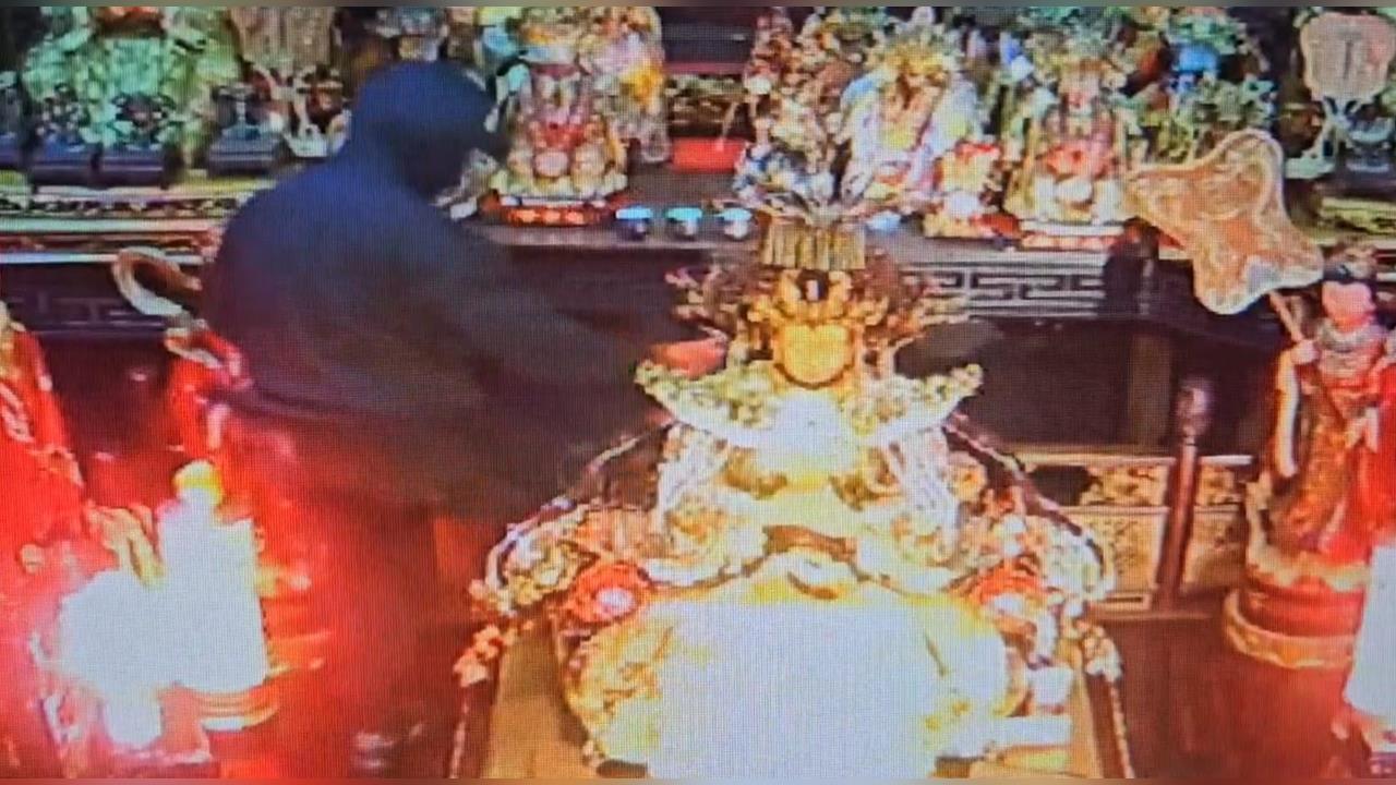 快新聞/偷到媽祖頭上!南方澳「珊瑚媽」飾品遭竊 警12小時順利逮人