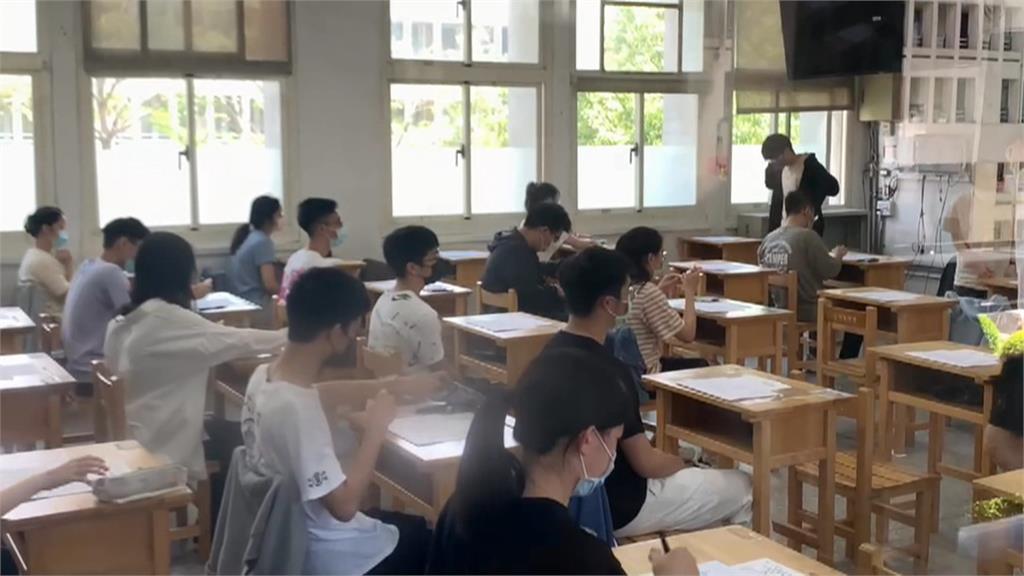 44年前大學聯考「魔王陷阱題」太犯規!一票大翻車真相曝...網驚:現在才知道