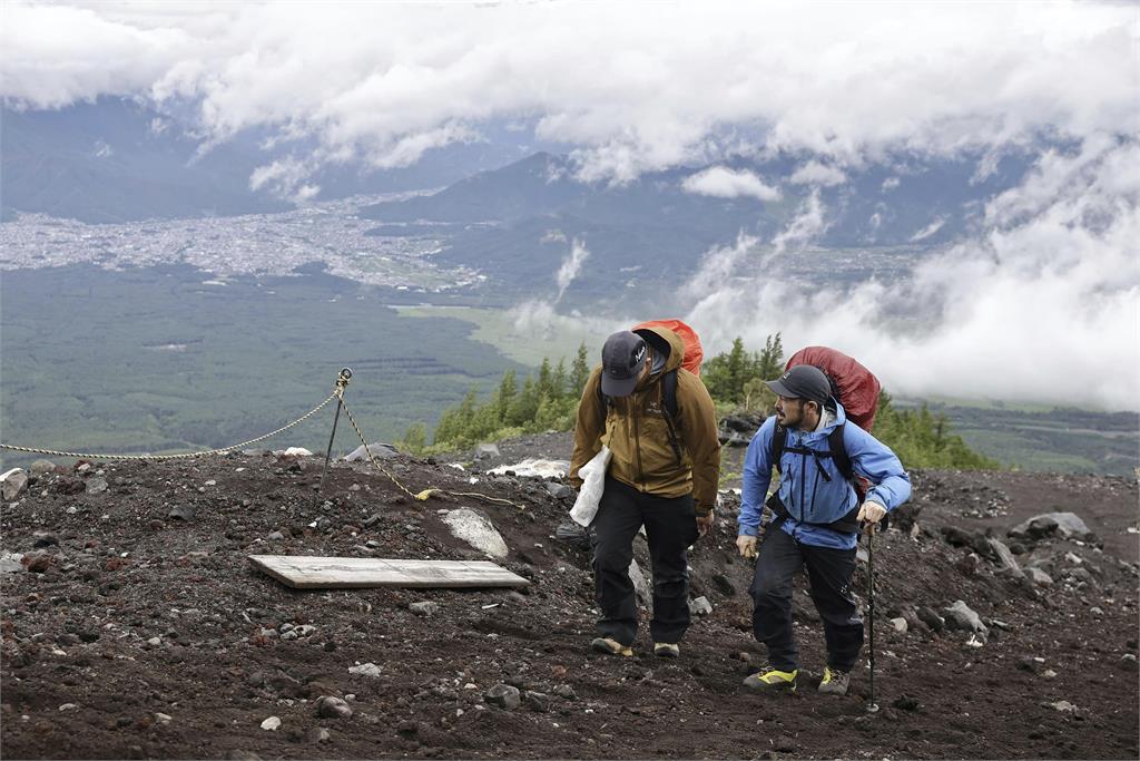 日本富士山迎登山季！　靜岡縣三處登山口湧登山客