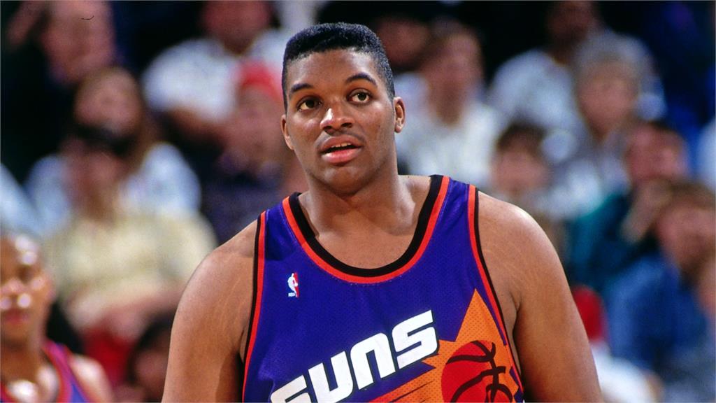 NBA(影)／體重僅次於俠客!　史上第二重球星O.Miller去世享年54歲