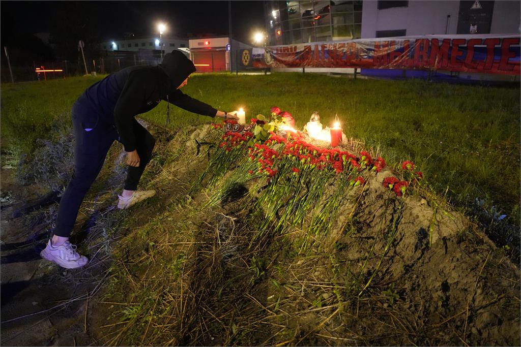 快新聞/俄羅斯證實普里格津墜機身亡 民眾聚集聖彼得堡獻花致意