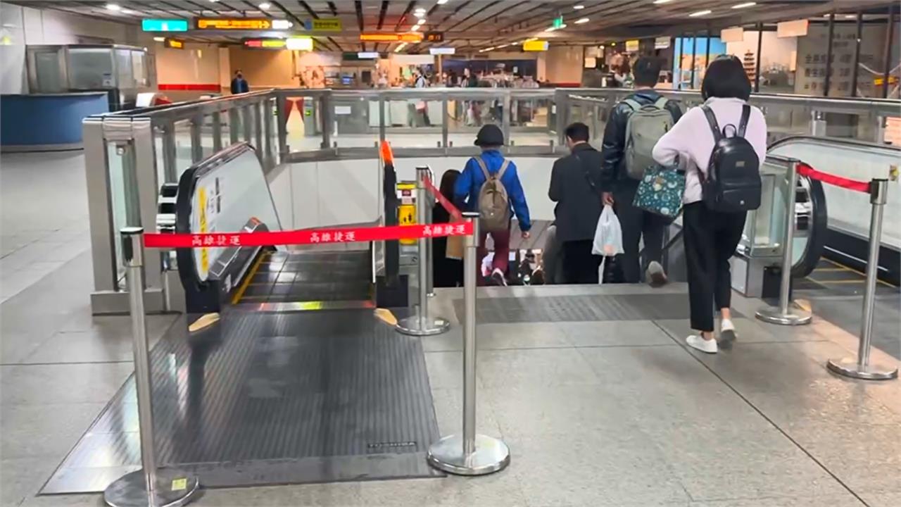 快新聞／高雄捷運電力異常「警報聲狂響」　議員拍下旅客提行李箱「艱困爬樓梯」畫面