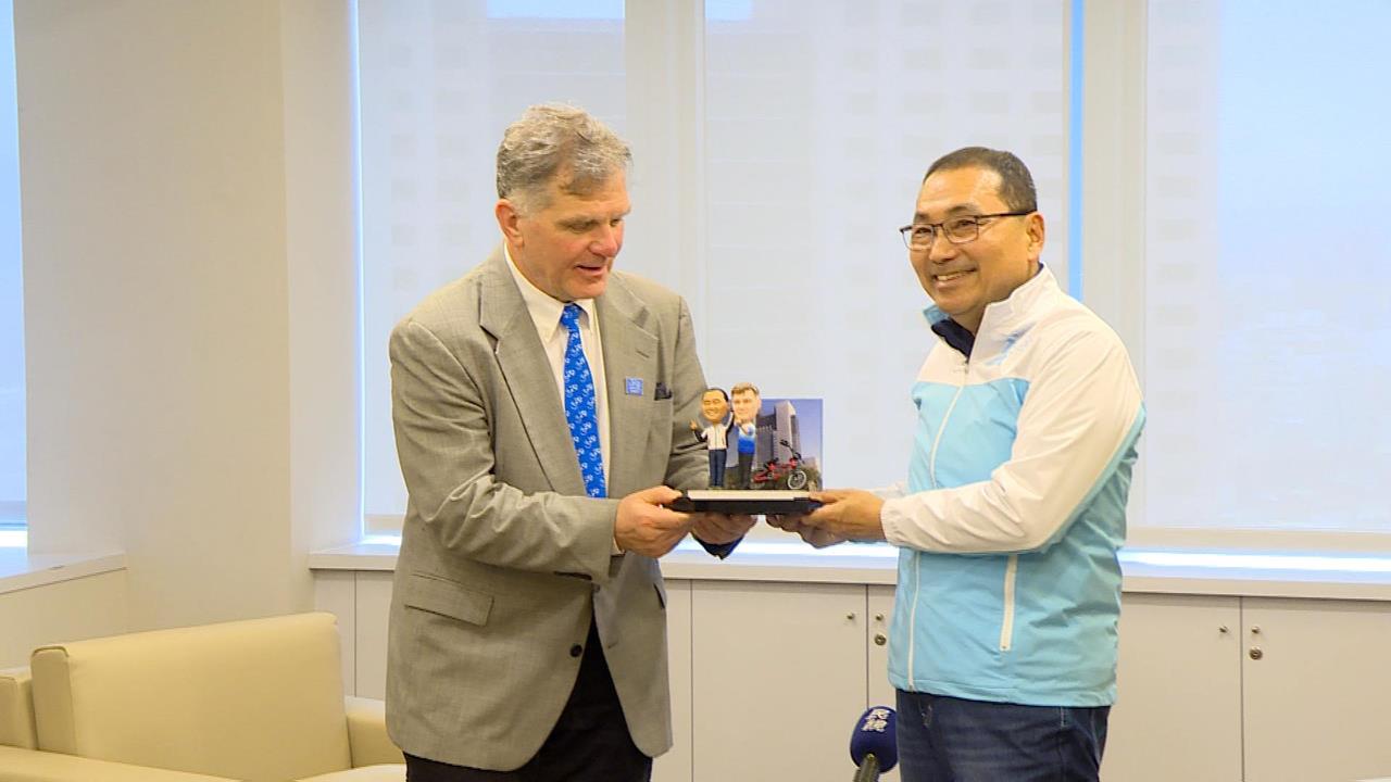 二度會晤世界自行車日發起人！　侯友宜分享新北綠色交通成果