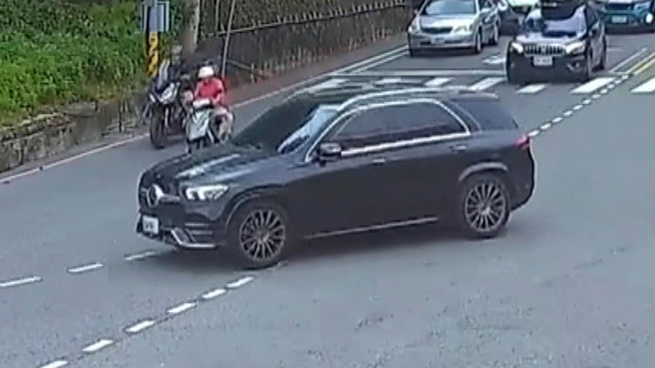 苗栗彼岸橋死亡車禍　騎士起步與轎車相撞　頭部重創不治