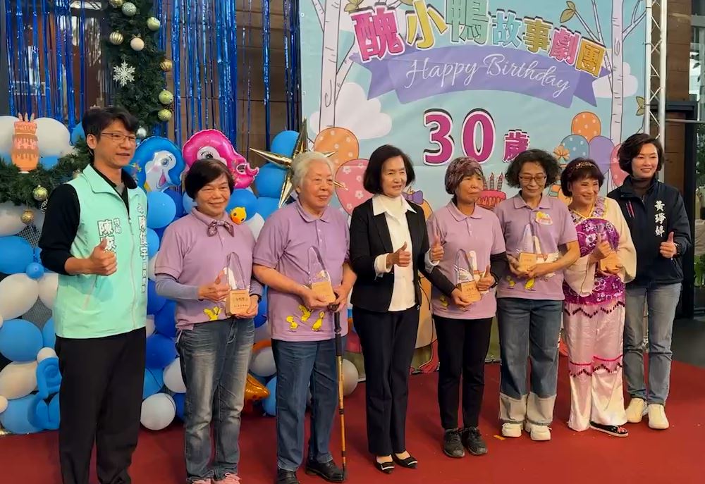 誓言永不退休　為孩子說故事30年！宜蘭95歲阿嬤孫儒先獲頒"金鴨獎"
