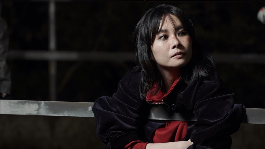 金曲歌后變動作片演員！鄭宜農挑戰打戲爆「流血意外」 強忍一小時完成演出