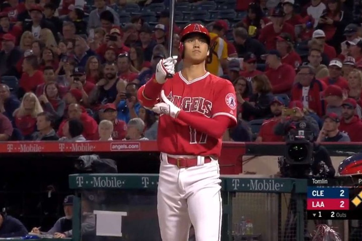 主場首打席三分砲 大谷生涯首轟還猛打賞