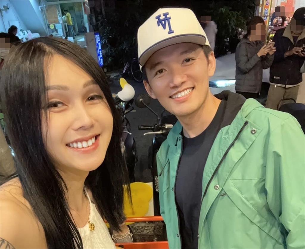 小商人發雞排！台南Josh、反指標女神現身助陣　網笑：頂級術師的對決