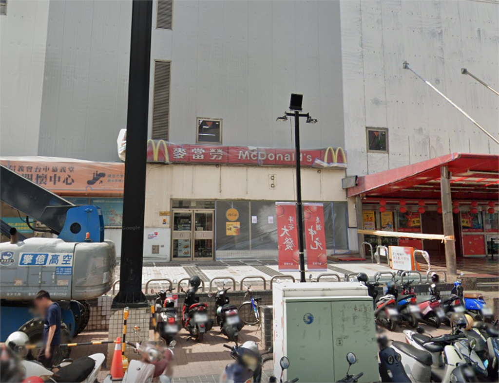 地標級麥當勞熄燈！ 經營26年台中大潤發忠明店月底停業引熱議- 民視新聞網