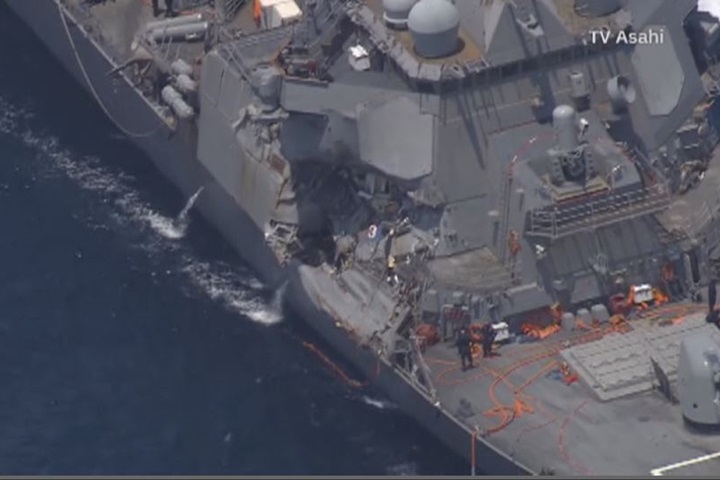神盾驅逐艦「費茲傑羅號」 遭貨輪撞擊釀7死