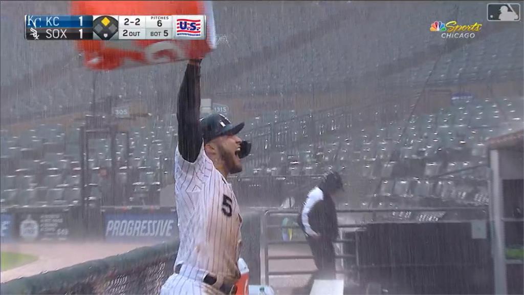 MLB／享受雨神來報到 白襪桑切斯敲出再見安