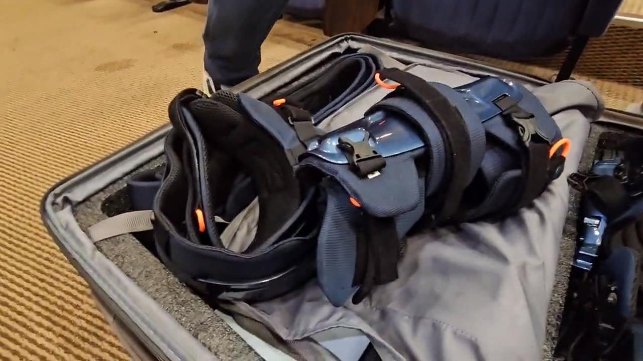 醫學科技公司、台北101 捐贈下肢外骨骼機器人 助長者重拾行動力