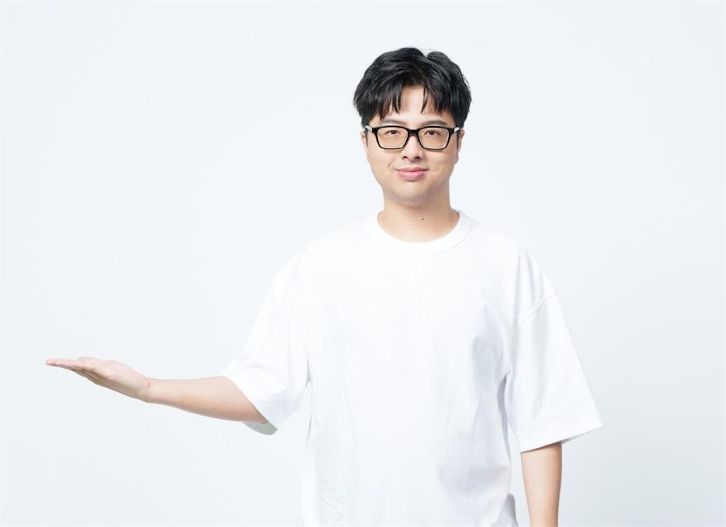 快新聞／網紅丁特諷戒嚴、黨禁時民進黨上街威權不存在？　作家謝知橋一句話打臉