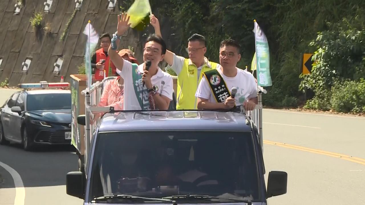 拚翻轉南投! 温世政深入埔里大街小巷車掃拜票