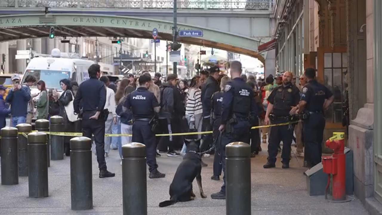 紐約地鐵月台濺血！　凶嫌持刀砍3名長者遭警擊斃