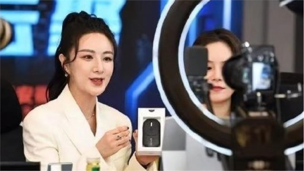 薇婭遭重罰近60億!超過范冰冰「創紀錄」網嘆:得工作2萬多年
