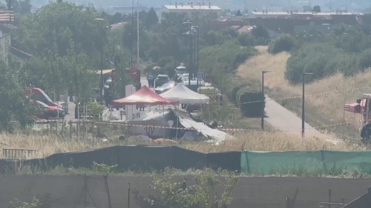 法國跳傘學校小型飛機墜毀　含教練、學員共11人喪命