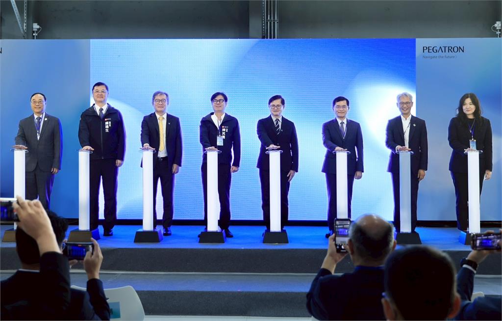 插旗高雄！和碩亞灣研訓基地開幕 高雄產業升級里程碑