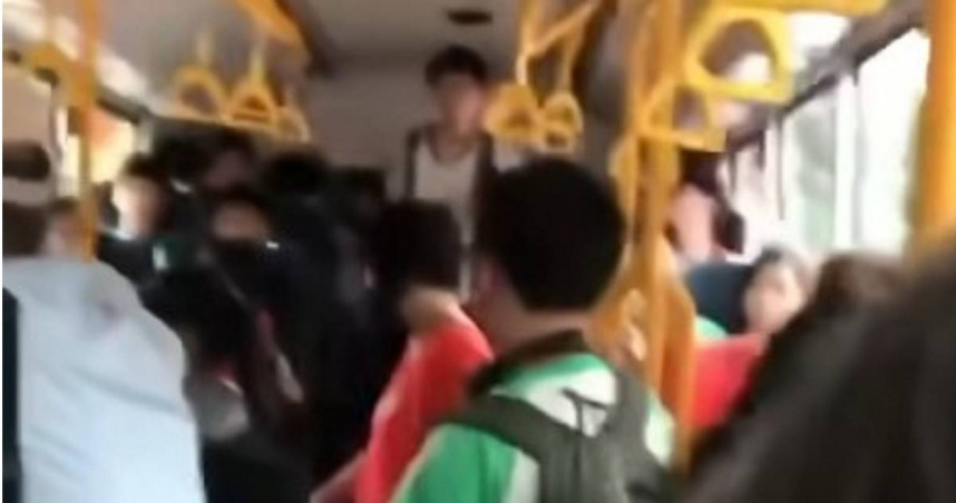 學生搭車沒讓座被婦人罵哭　網友酸：一直唸真有病