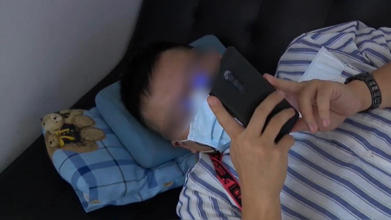 低頭族長期無視「乾眼症」恐傷角膜!醫推「護眼3招」找回雙眼濕潤度