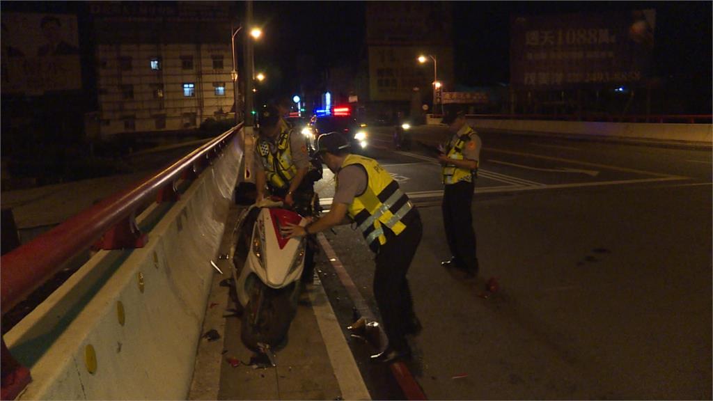 騎士雙載深夜撞太平橋護欄 釀一死一傷
