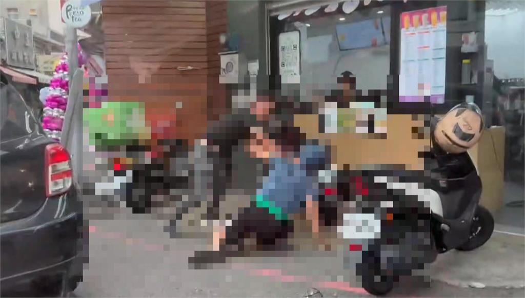 嘉義騎士按喇叭爆口角 當街上演全武行騎士掛彩