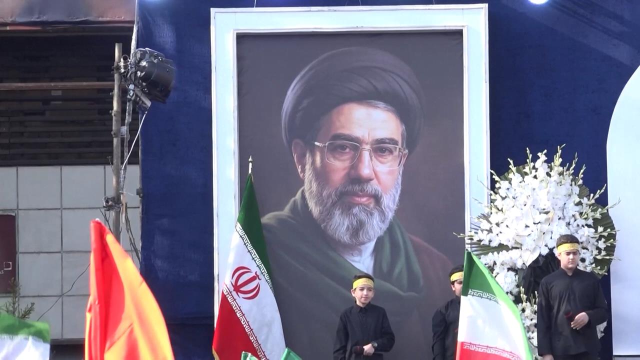 川普大喊「美國贏了」　專家警告：當心穆吉塔巴反噬