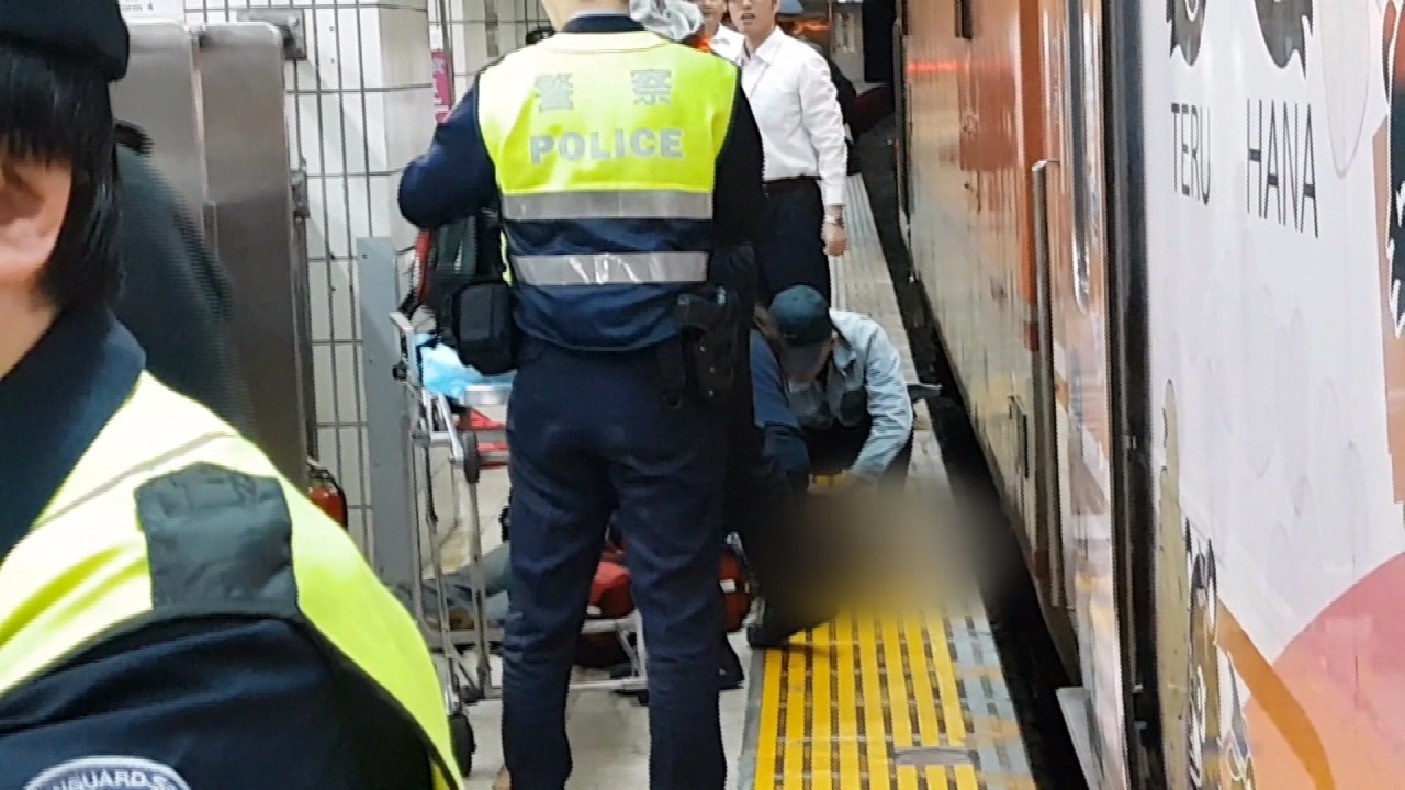女子月台昏倒僅5秒 遭火車撞喪命