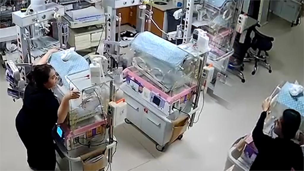 遇規模7.8強震沒跑！2護士捨命「肉身護嬰兒」　張臂守病床催淚畫面曝