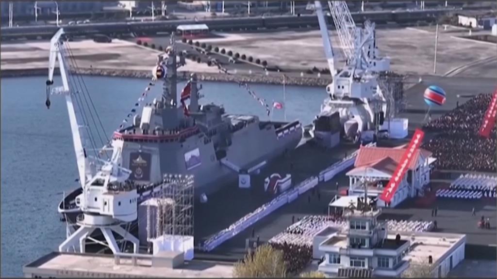 金正恩攜愛女視察「崔賢號」試射　當場指示：加快海軍核武化