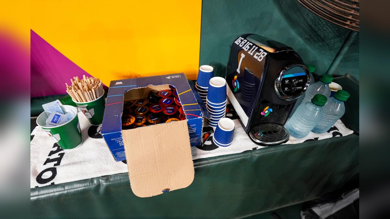 經典賽(影)／義大利開轟喝濃縮咖啡慶祝！球員休息區角落咖啡機已在網上拍賣