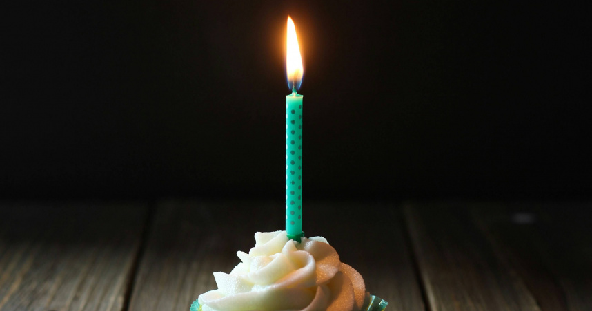 生日驚喜竟是鹽酥雞?男友曾諾精心安排 理由讓她傻爆眼:妳跟親友慶過了