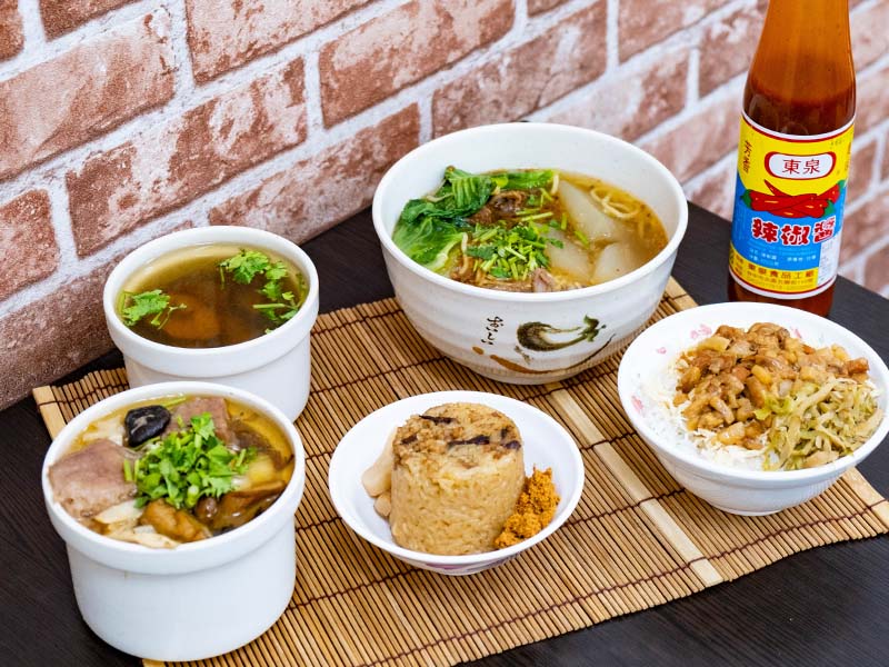 苗栗人氣米糕店|「全頭份最好喝排骨酥湯」客人全衝著這碗來