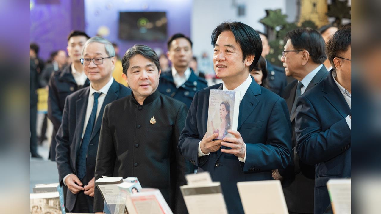 快新聞／總統書單GL漫畫在列　《課金派戀愛》作者驚喜回應「痛哭流涕」