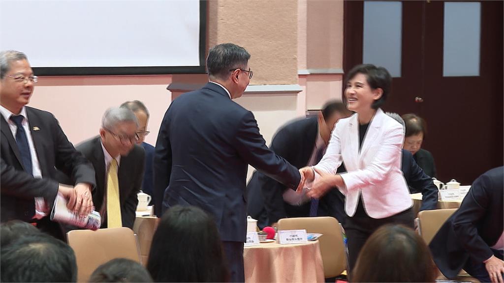 卓榮泰報告施政滿週年成果　「施政分數在國人心中！」