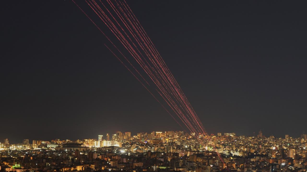 預言命中「伊朗領導人被斬首」！靈媒揭2026「7大事」：台灣被捲入、這國沒了